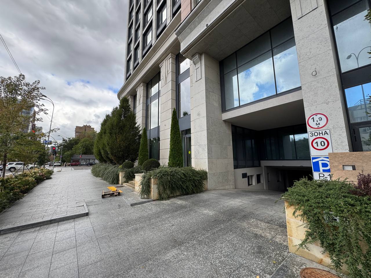 Commercial premises on the 2nd floor
